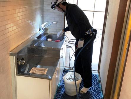 養生なども丁寧に仕事をします 養生なども丁寧に仕事をします